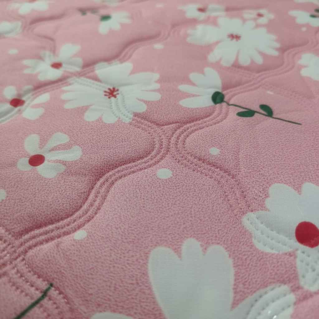 Pink Daisy Double Bed Comforter | Soft Floral Summer Quilted Bedding